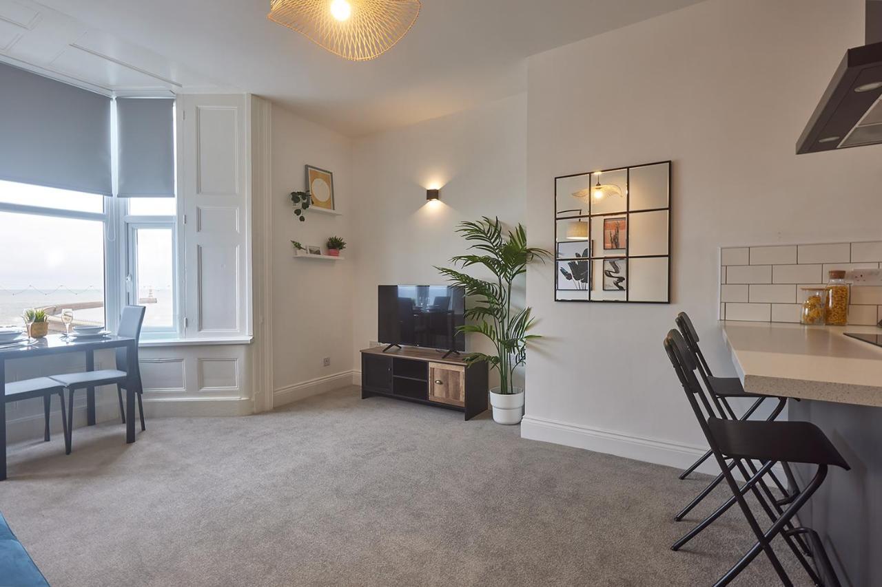 5 Roker Terrace - Seaview Apartments Сандерленд Екстер'єр фото